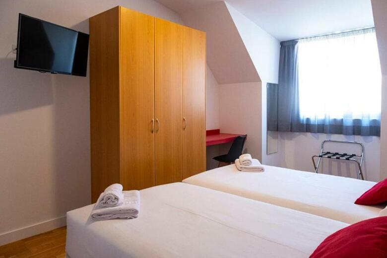 Hostal Spa Suites Ode�n