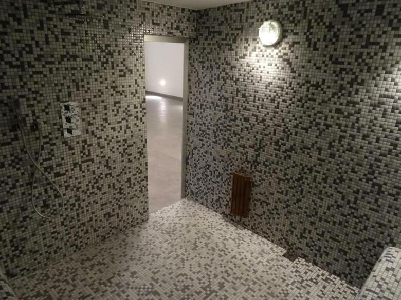 Hostal Spa Suites Ode�n