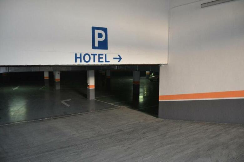 Hostal Spa Suites Ode�n