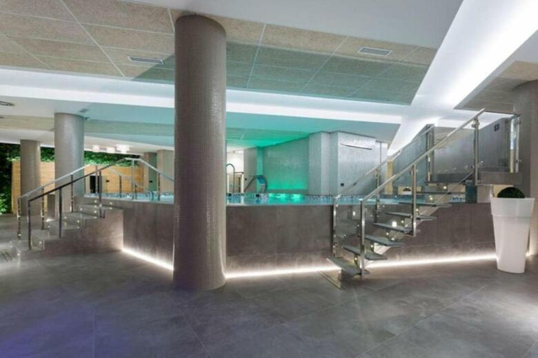 Hostal Spa Suites Ode�n