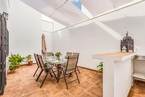 Nerja Villa Sleeps 6 Pool Air Con Wifi