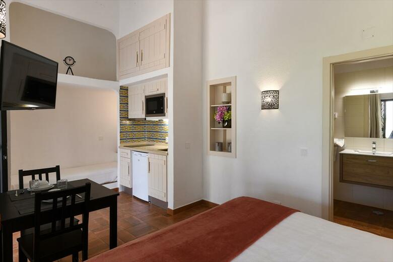 Hotel Pedras Da Rainha