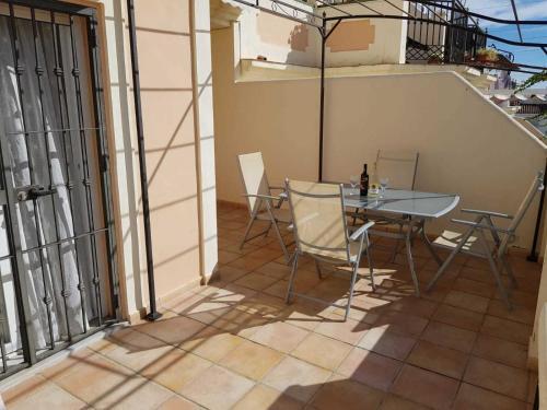 Modern 2 Bedroom Holiday Home