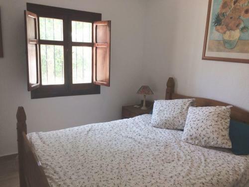 Stunning 3-bed House In Oj�n