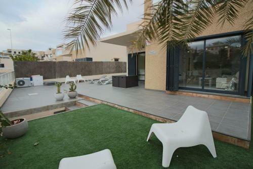 Villa With Pool La Zenia
