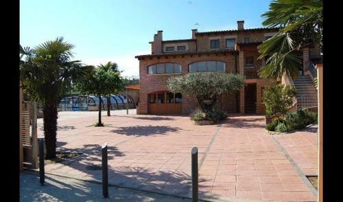 Vilamari Villa Sleeps 21 With Pool