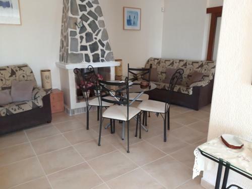 Four Rooms Villa With Sea View