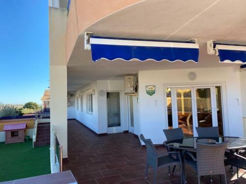 Villamartin Poolside 2 Bed Apartment