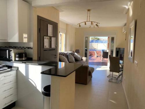 Villamartin Poolside 2 Bed Apartment