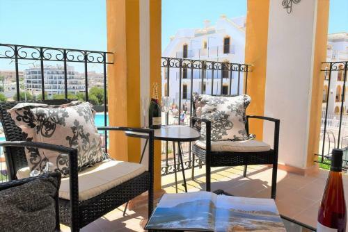 Molino Blanco Apartment 8 - Pool Facing
