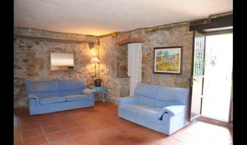 Osor Villa Sleeps 20 With Pool