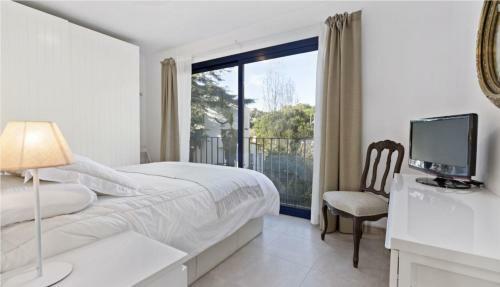 Apartment - 2 Bedrooms With Sea Views Young People Group Not Allowed - 04279