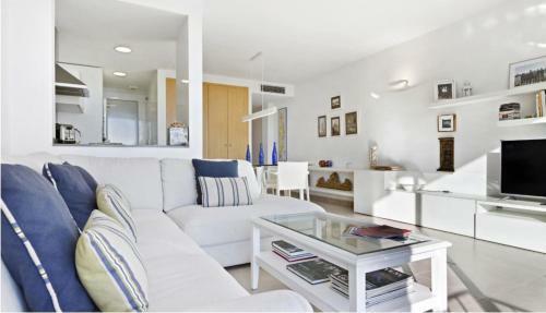 Apartment - 2 Bedrooms With Sea Views Young People Group Not Allowed - 04279