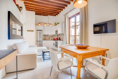 Vintage Palma Palace Apartments Ti
