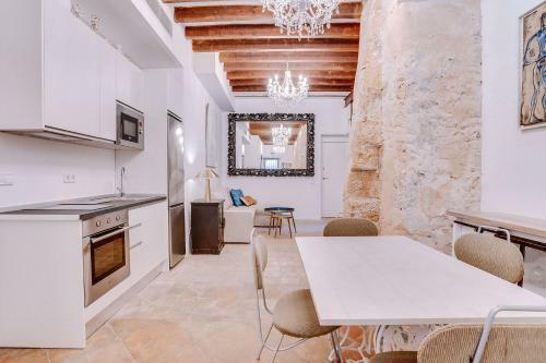 Vintage Palma Palace Apartments Ti