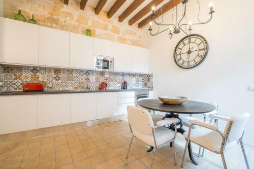 Vintage Palma Palace Apartments Ti