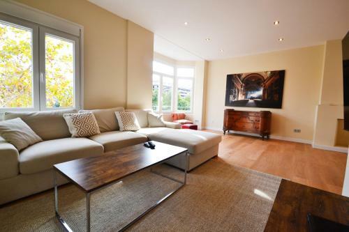 Impressive Apartment In The Best Location, In Paseo Mallorca