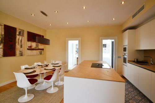 Impressive Apartment In The Best Location, In Paseo Mallorca