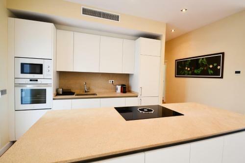 Impressive Apartment In The Best Location, In Paseo Mallorca