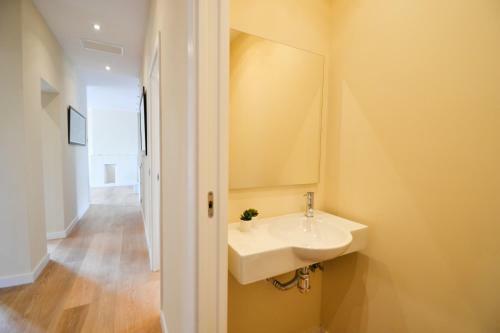 Impressive Apartment In The Best Location, In Paseo Mallorca
