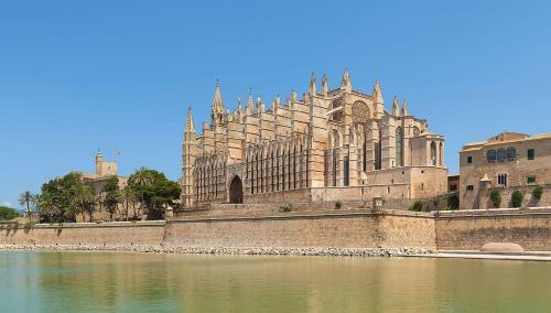 Impressive Apartment In The Best Location, In Paseo Mallorca