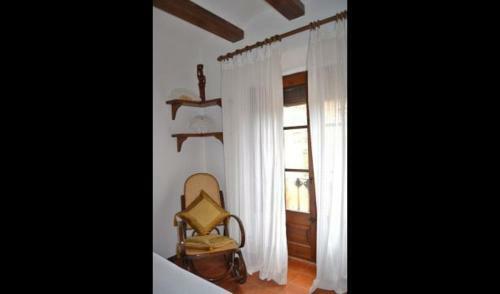 Pals Villa Sleeps 5 With Air Con