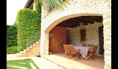 Pals Villa Sleeps 6 With Pool And Air Con
