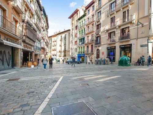 Lovely Holiday Home In Pamplona With Balcony