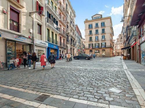 Lovely Holiday Home In Pamplona With Balcony