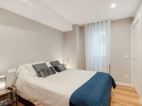 Lovely Holiday Home In Pamplona With Balcony