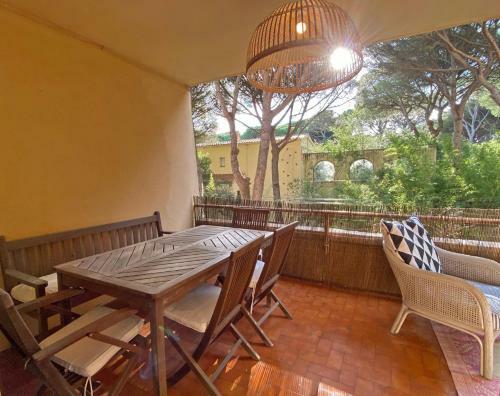 Fridaysflats, Spacious Apartment Pals Beach And Golf
