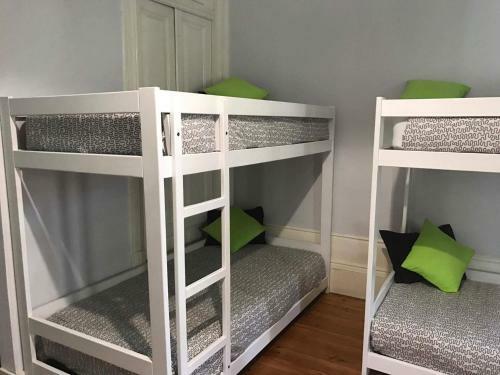 Hostal Jualis Guest House