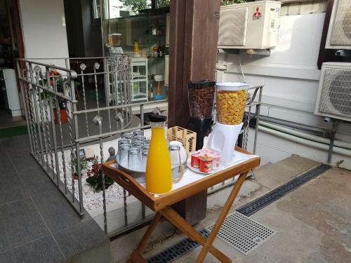 Hostal Jualis Guest House