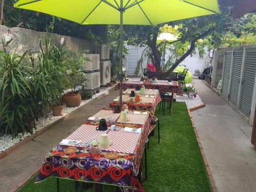 Hostal Jualis Guest House