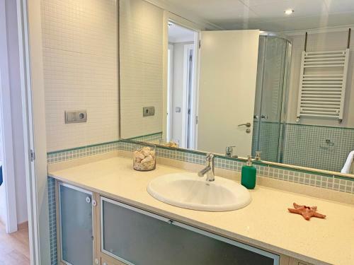 Apartamentos Castillo Pe�iscola 3000