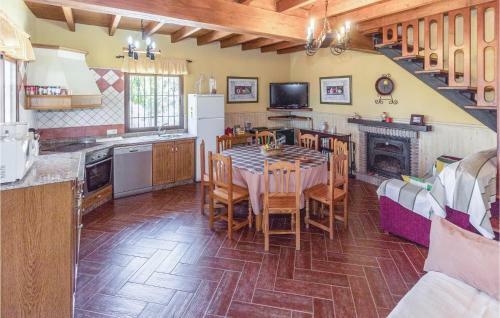 Three-bedroom Holiday Home In Periana