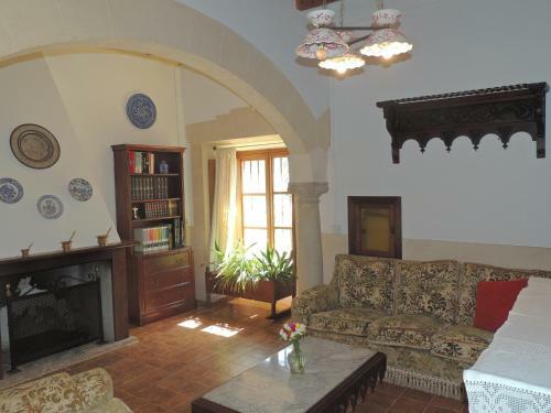 Charming Villa With Pool In Algaida