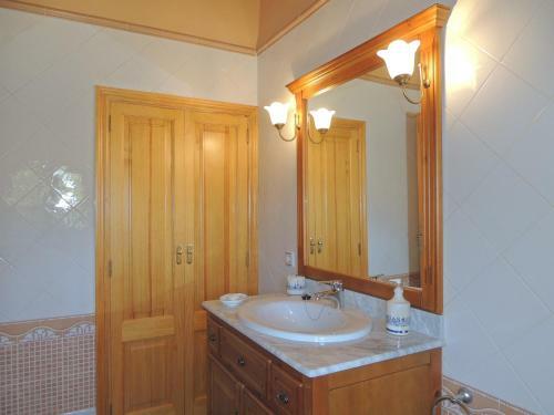 Charming Villa With Pool In Algaida