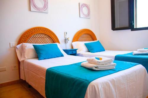Villa Conil With Heated Pool And Air Conditioning