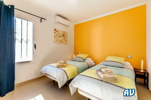Lovely 3-bed Villa With Studio In Playa Blanca