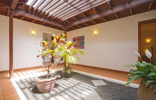 Playa Blanca Villa Sleeps 8 Pool Wifi
