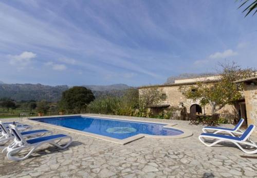 Pollenca Villa Sleeps 7 With Pool Air Con And Wifi