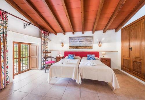 Villa In Pollenca Sleeps 8 Includes Swimming Pool Air Con And Wifi 4 1