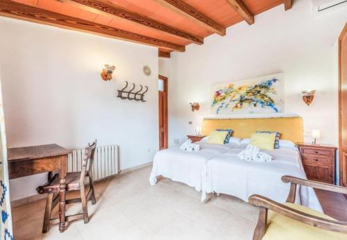 Villa In Pollenca Sleeps 8 Includes Swimming Pool Air Con And Wifi 4 1