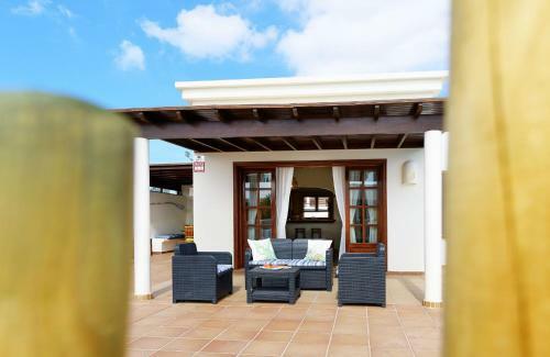 Casa La Goleta, Volc�n Y Mar