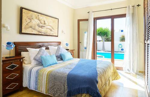 Casa La Goleta, Volc�n Y Mar