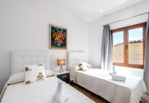 Pollenca Villa Sleeps 8 With Pool Air Con And Wifi