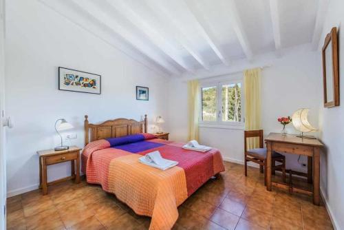Pollenca Villa Sleeps 9 With Pool Air Con And Wifi