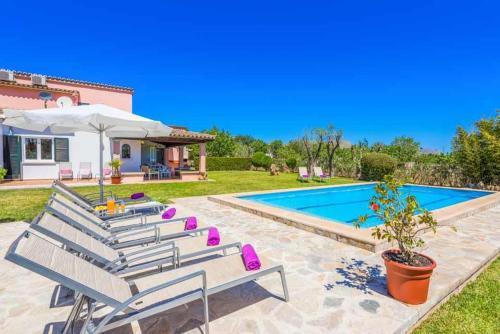 Pollenca Villa Sleeps 9 With Pool Air Con And Wifi