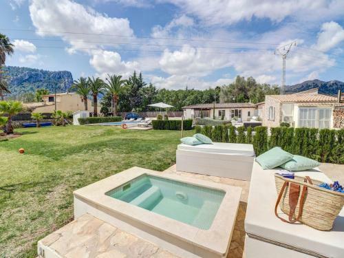 Villa In Pollenca Sleeps 10 With Pool And Air Con